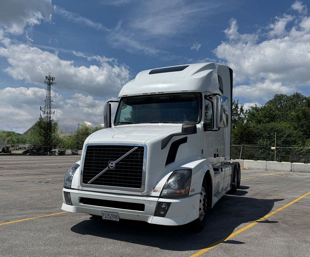 2016 Volvo VNL670 image 1