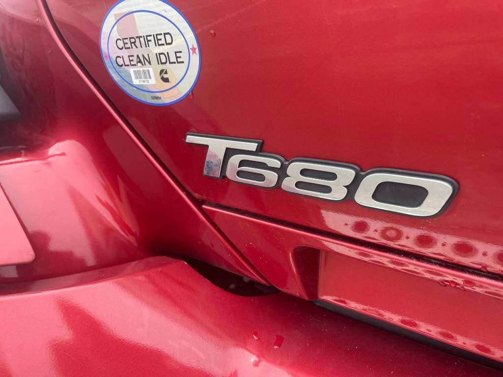 2021 Kenworth T680 image 7