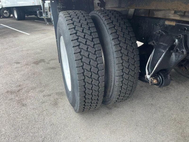 2018 Freightliner Cascadia 125 image 8