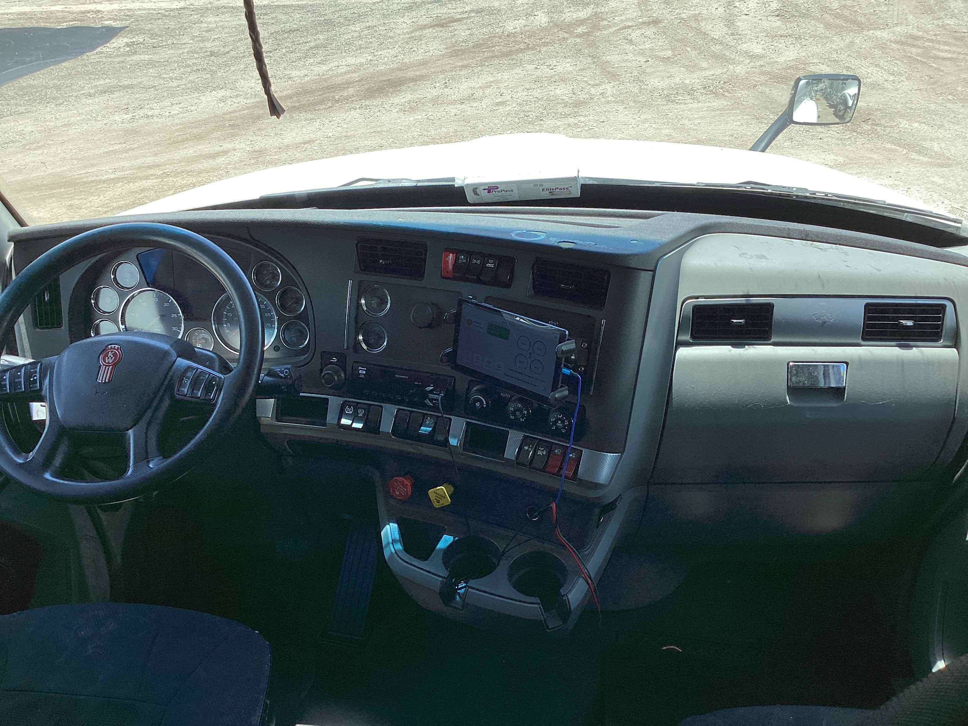 2020 Kenworth T680 – PACCAR MX-13 | 436,523 Miles image 5