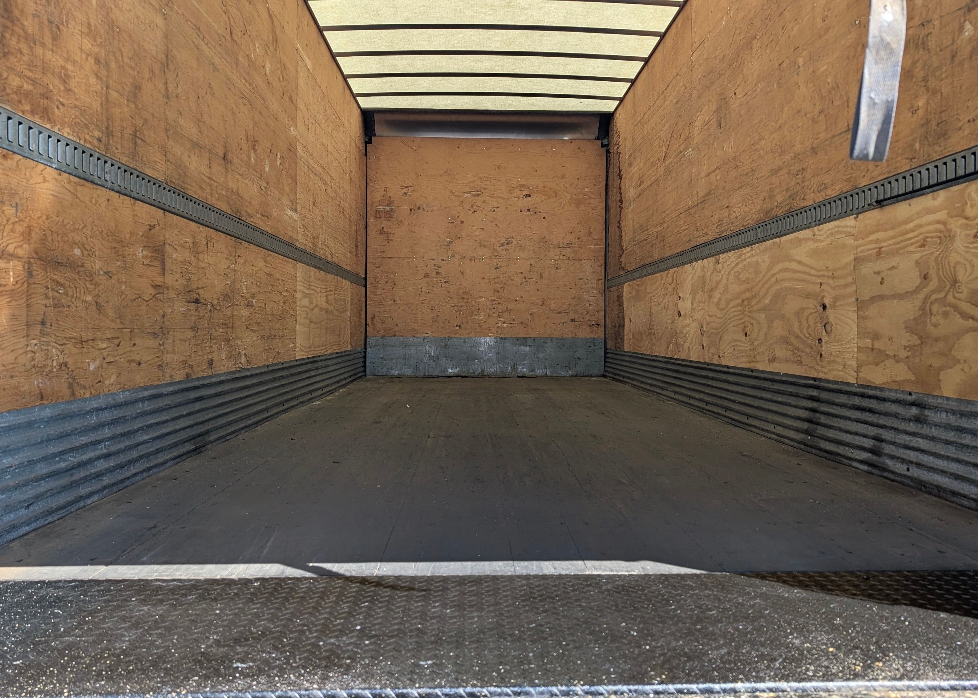 2020 Freightliner M2 image 10