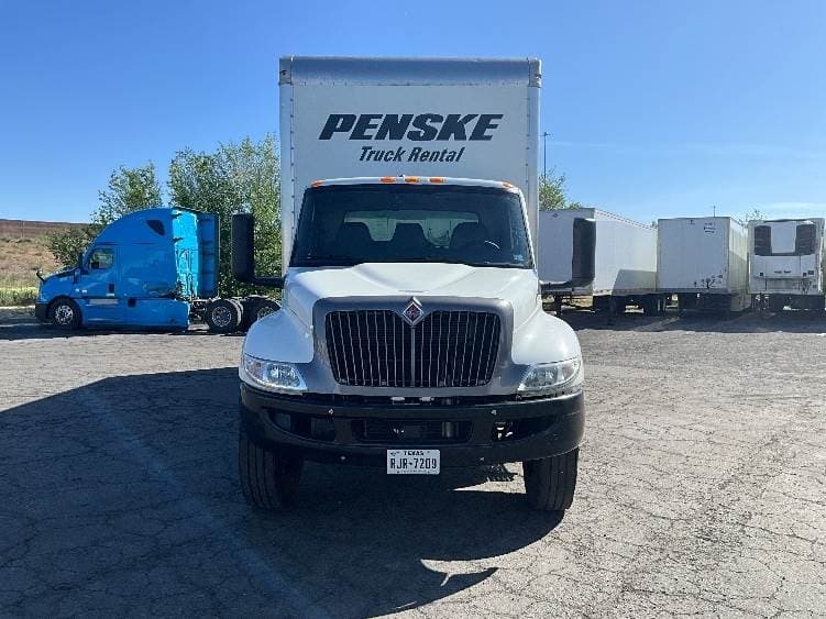 2022 International MV607 Box Truck - 220HP, 6 Speed Automatic, Roll up Door image 2