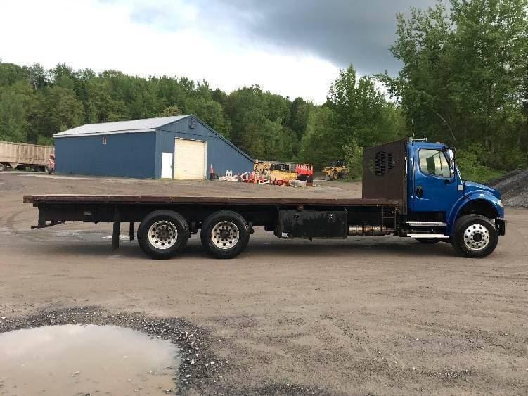 2021 Freightliner M2 image 6