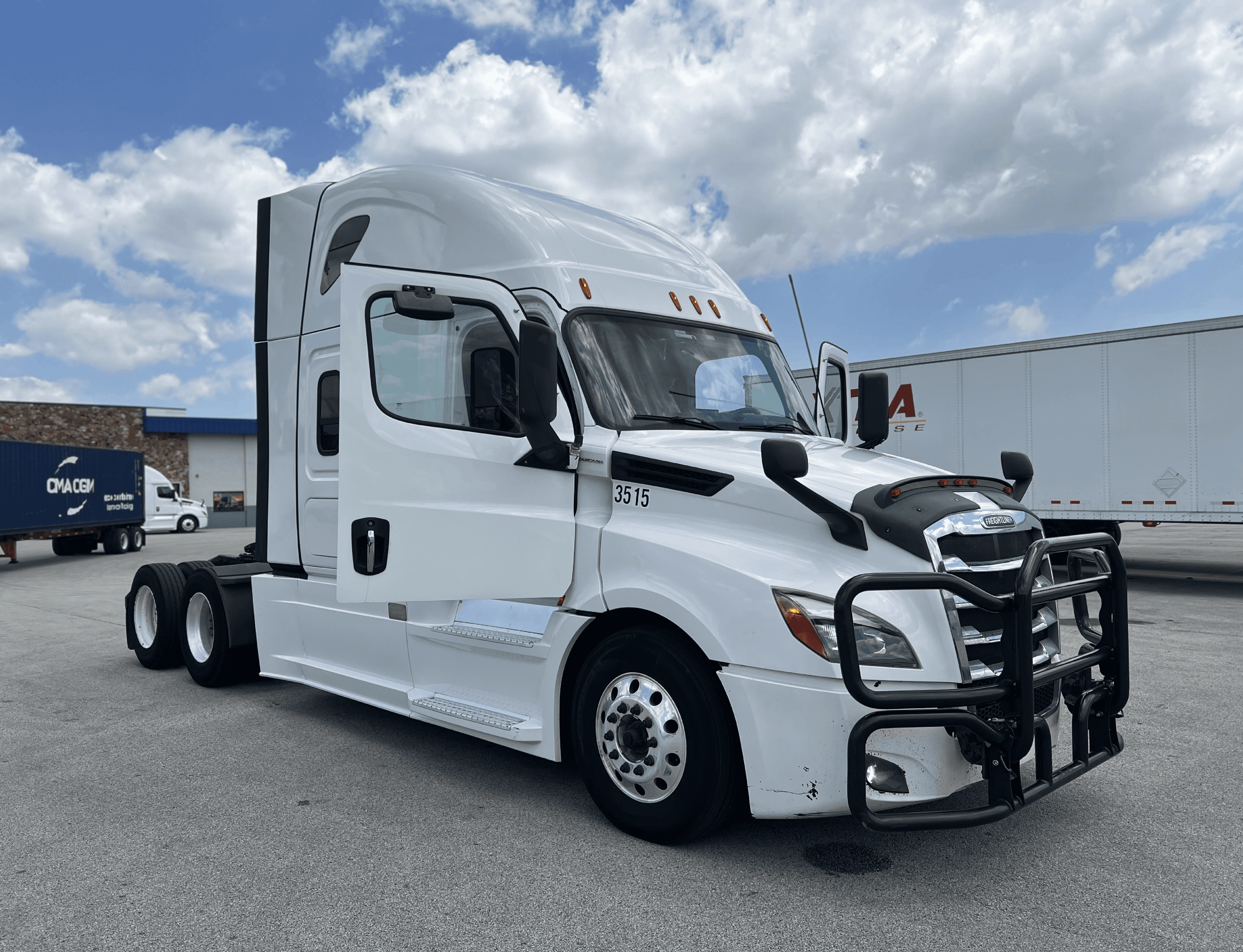 2022 Freightliner Cascadia image 2