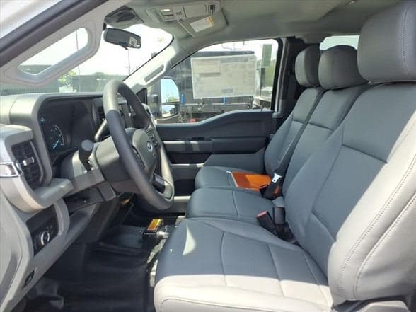 2026 Ford F350 SD XL image 9