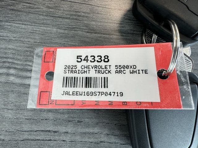 2025 Chevrolet 5500 XD LCF Diesel Work Truck 109" Wheelbase Cab Chassis image 13