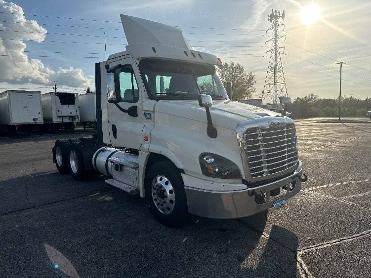 2018 Freightliner Cascadia image 11