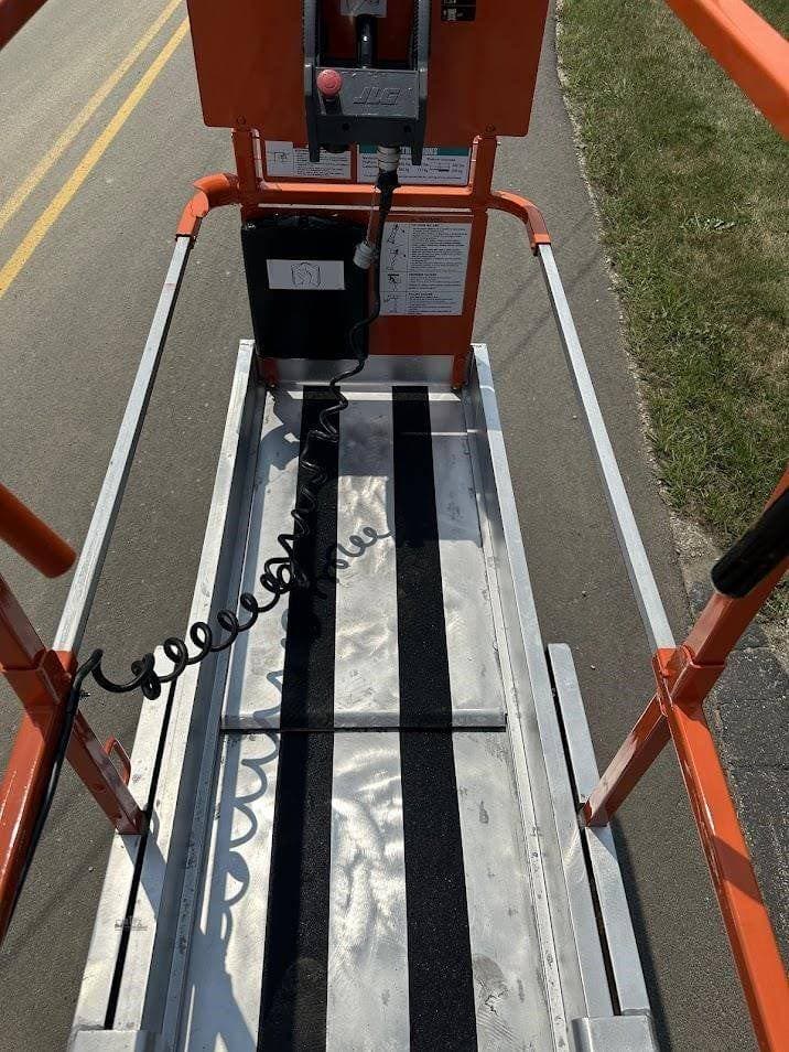 2014 JLG 2030ES image 12