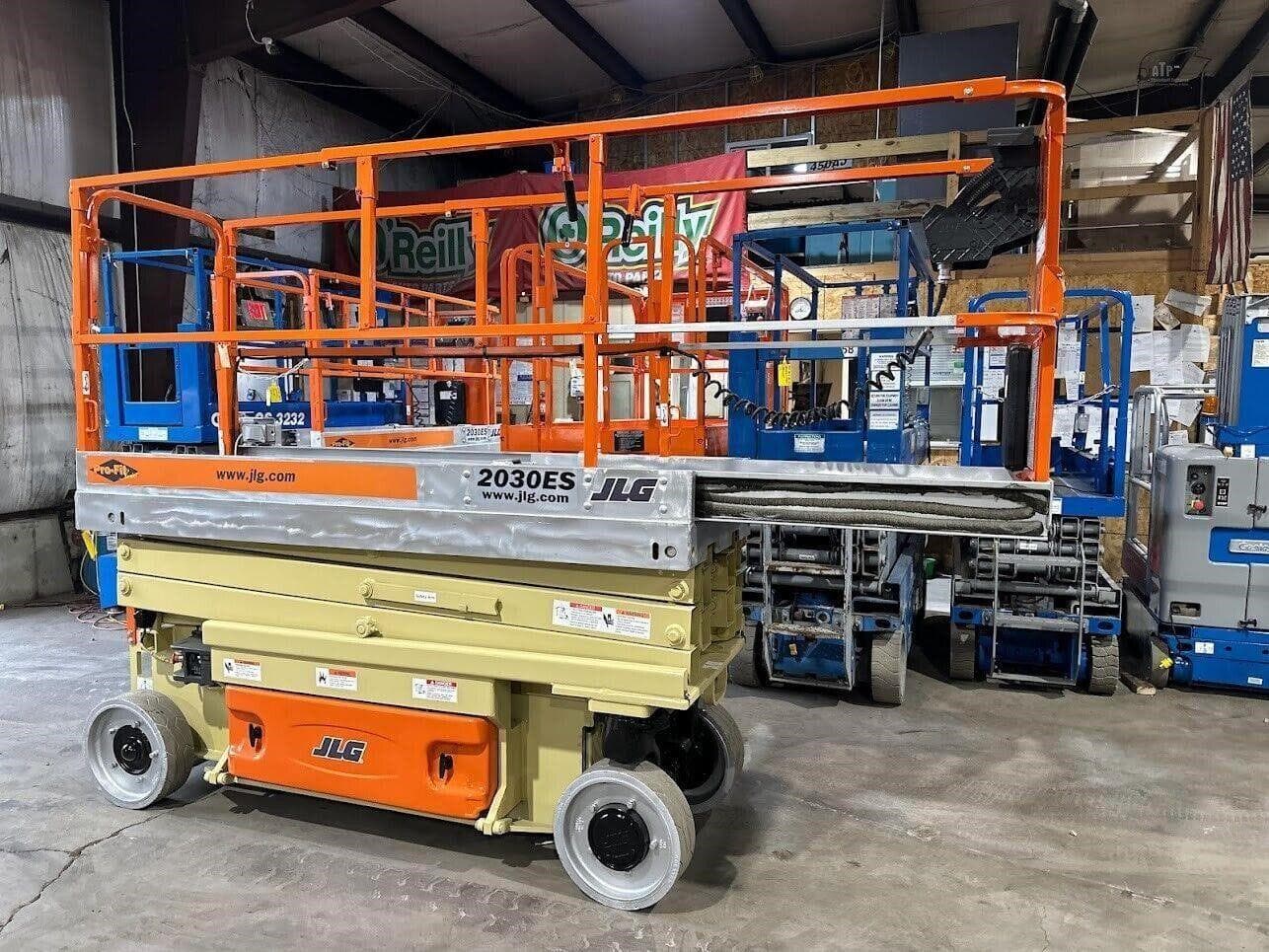 2015 JLG 2030ES image 2