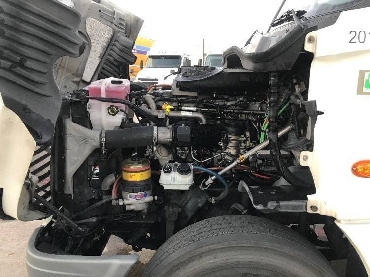 2018 Freightliner Cascadia image 2