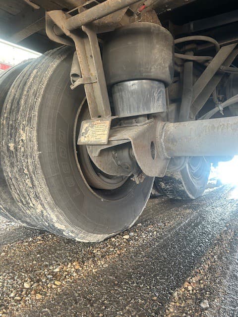 2015 Utility 4000D-X image 8