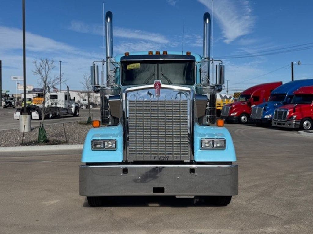 New 2026 KENWORTH W900L image 6