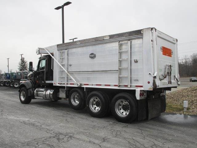 2019 Peterbilt 567 image 2