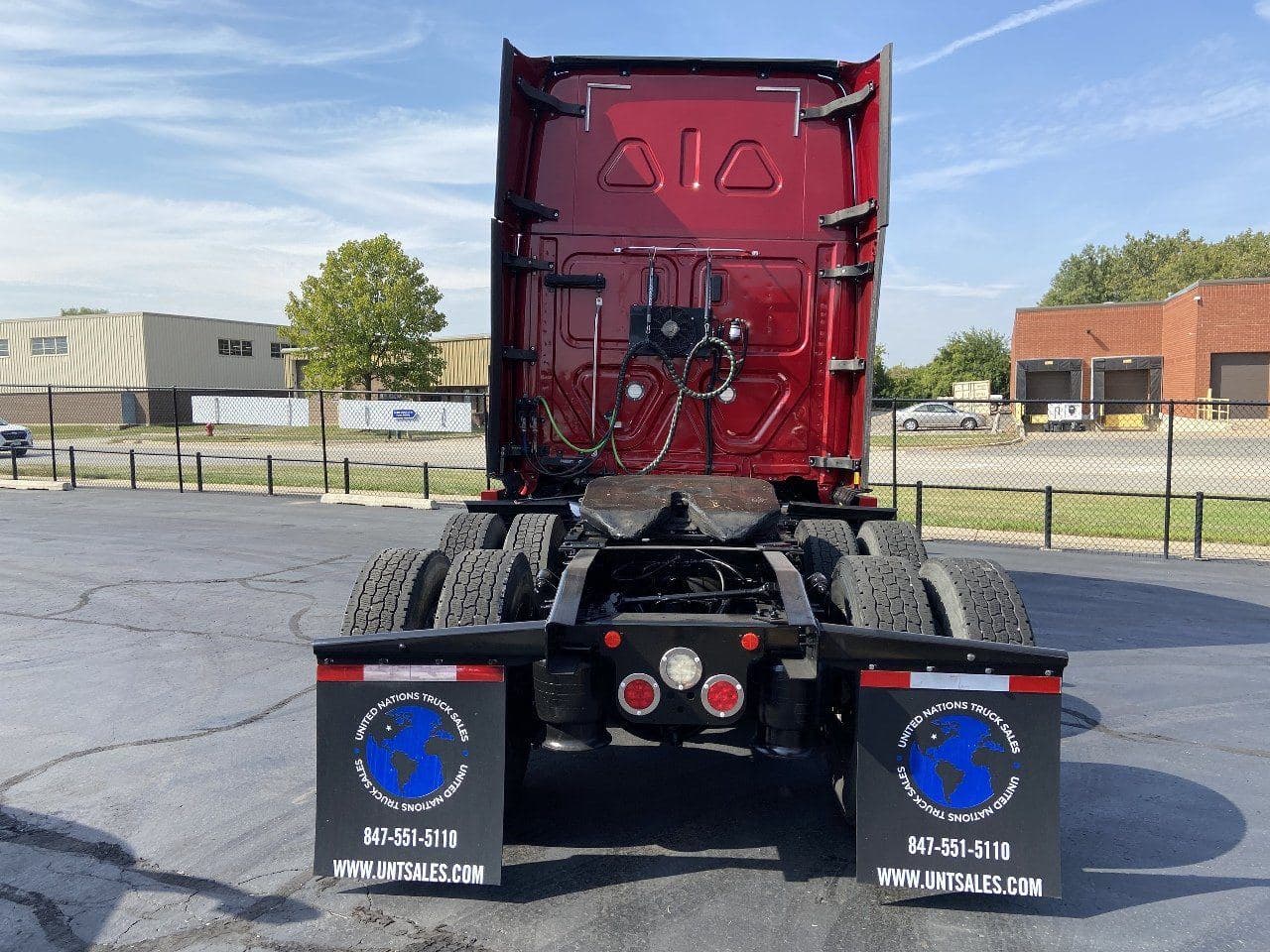 2020 FREIGHTLINER Cascadia CA126 Tandem Axle Sleeper image 6