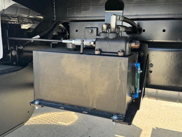 2025 Ford F650 SD image 13