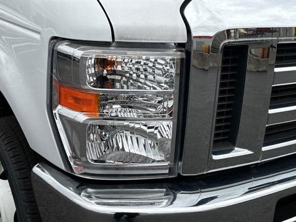 2024 Ford E350 SD image 11