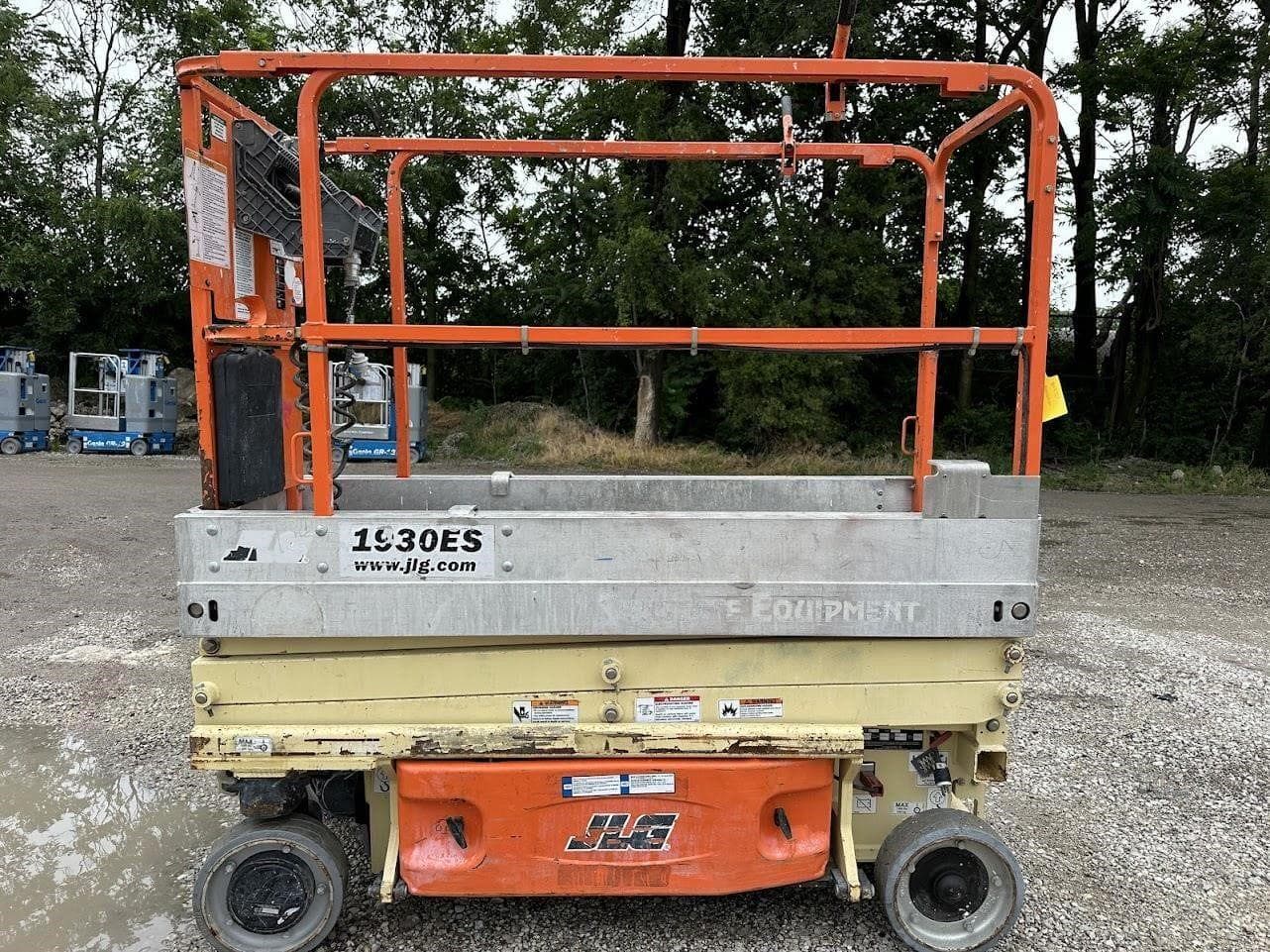2014 JLG 1930ES image 2