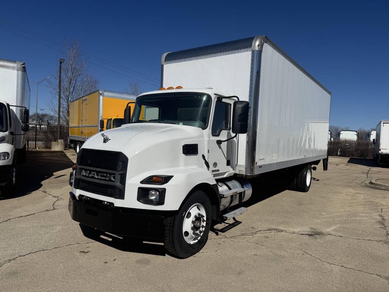 2022 Mack MD6 image 2