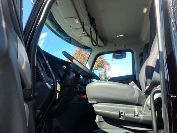 2026 Kenworth T880 image 7