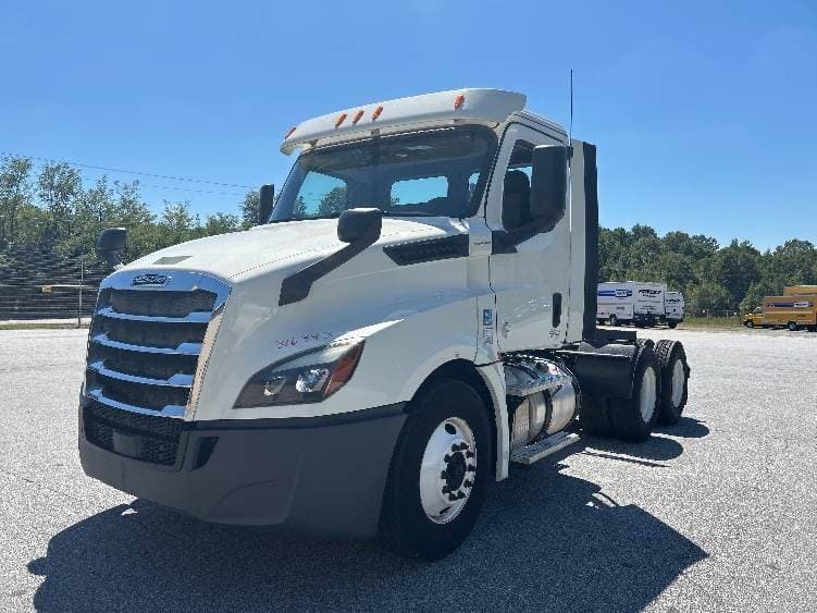 2018 Freightliner Cascadia image 1