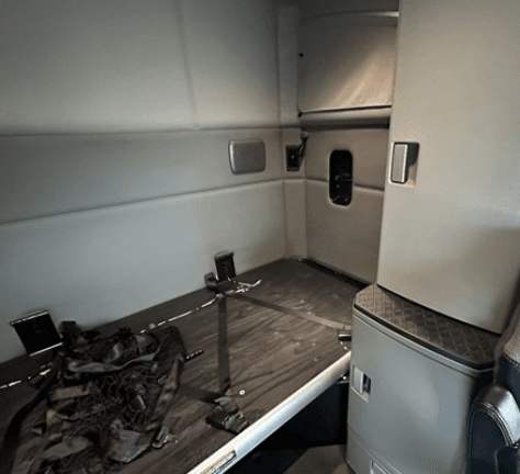 2020 Kenworth T880 image 7