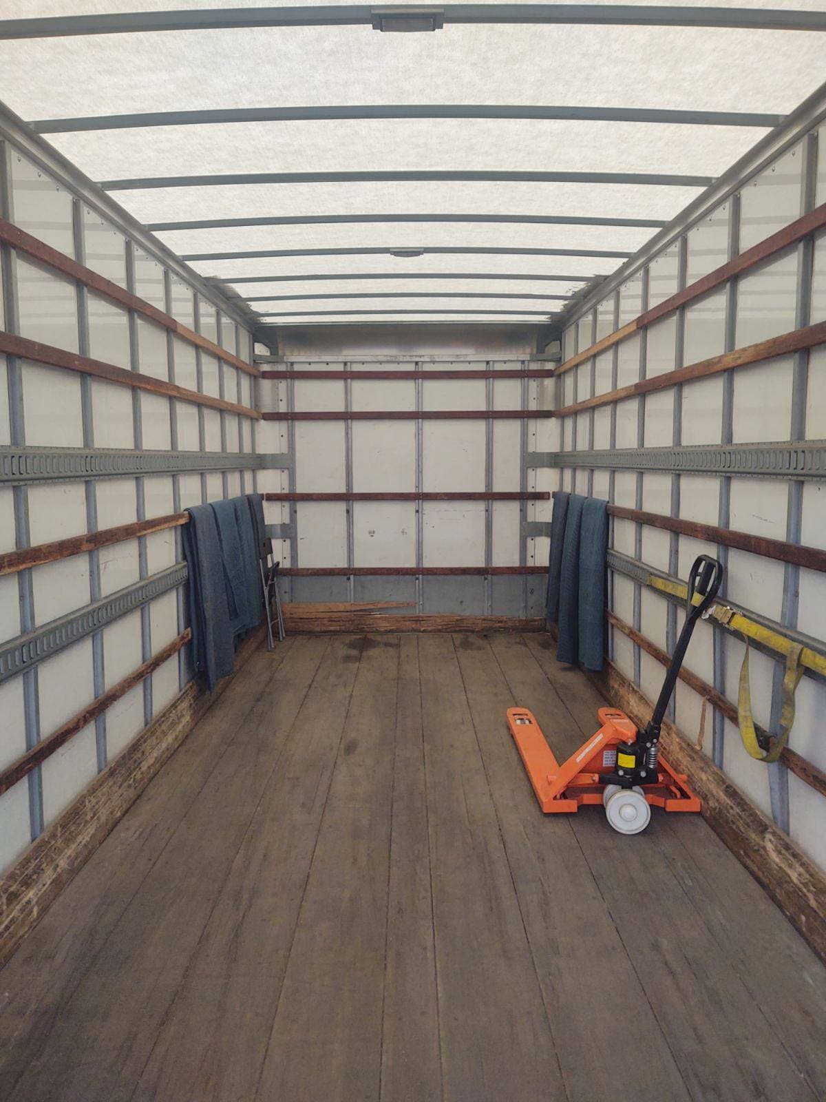 2021 Freightliner M2 image 6