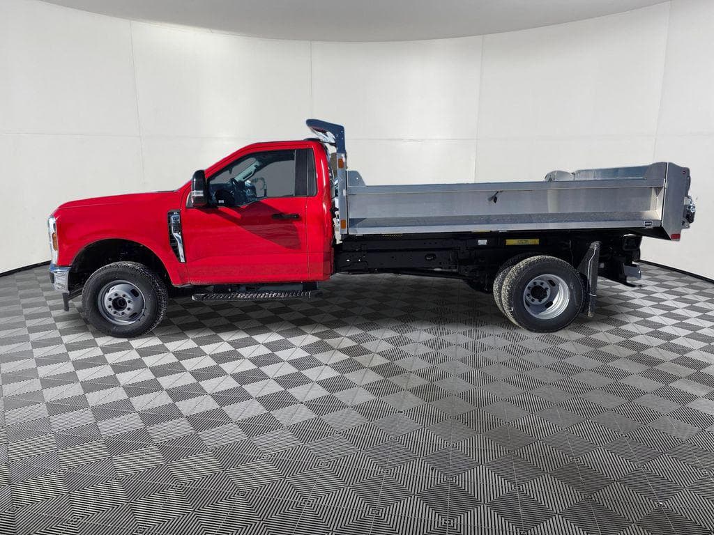 2025 Ford F-350SD XL Dump Truck image 5