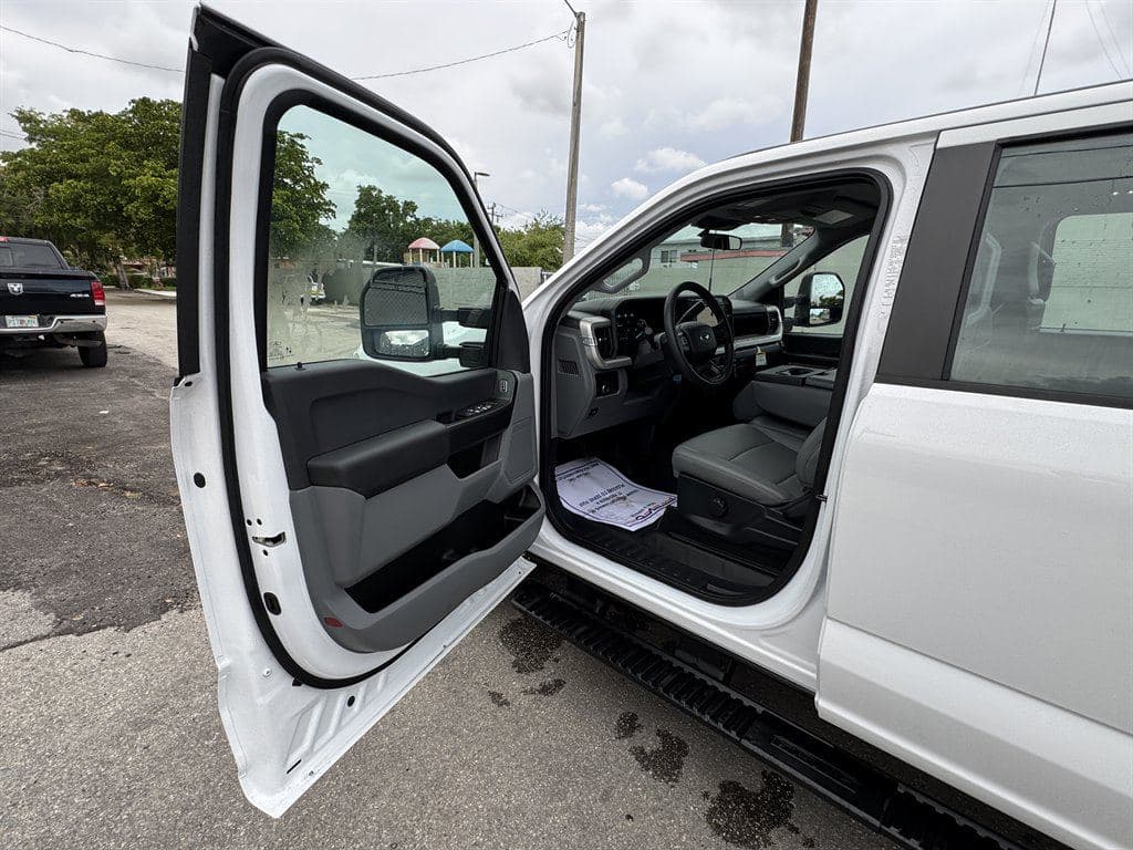 2023 Ford F250sd image 57