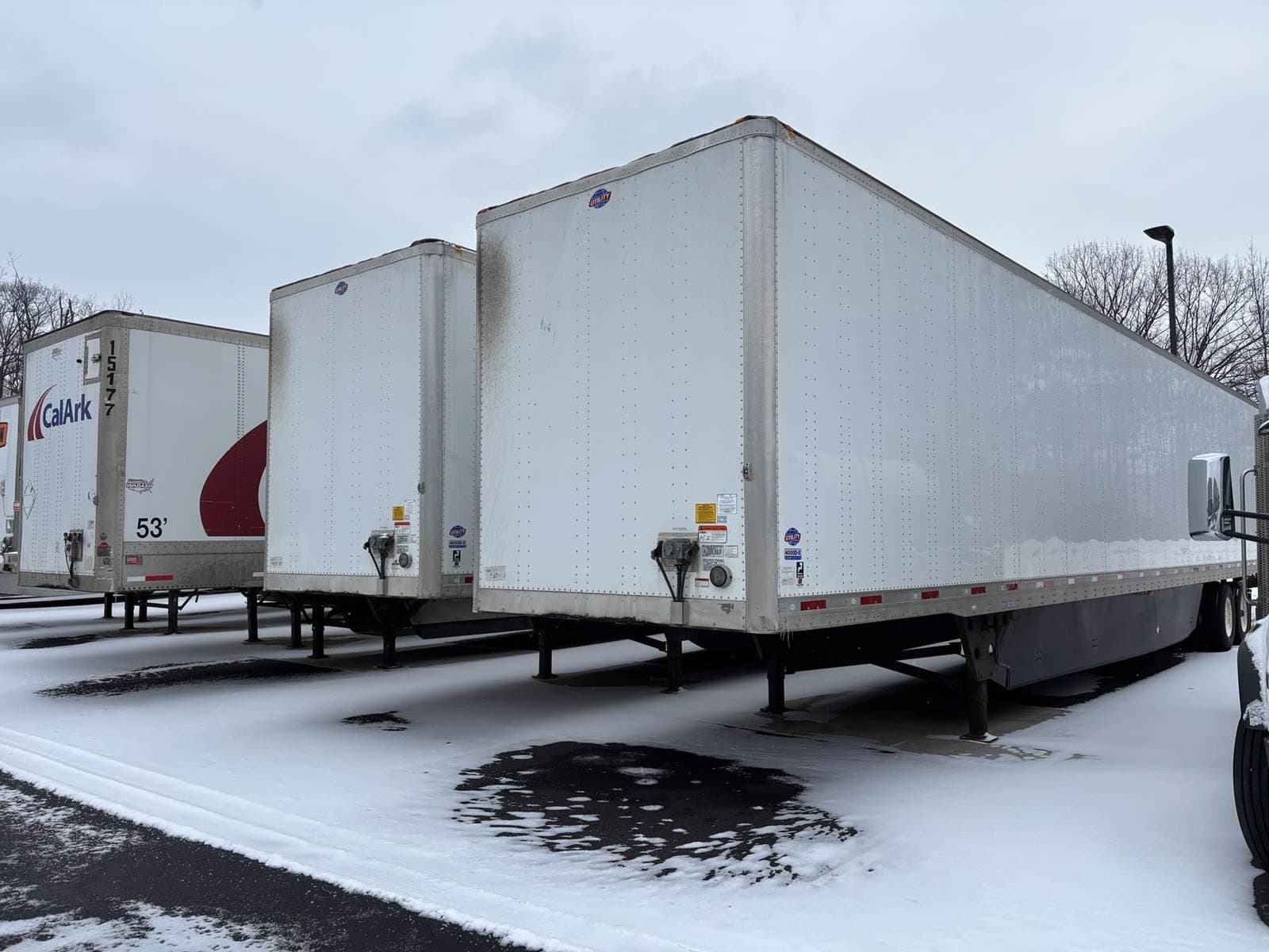 2019 Utility 53` Dry Van Trailer image 1