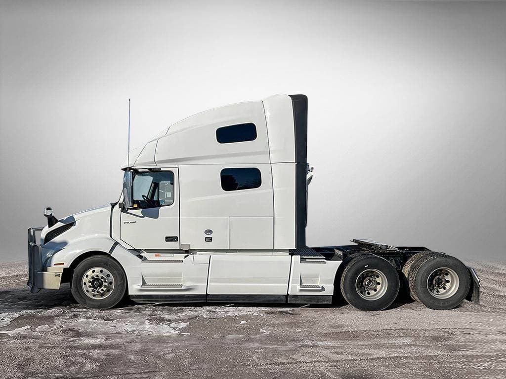 2024 Volvo VNL64T760 image 3