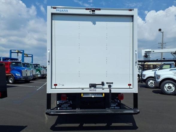 2025 Ford F550 image 6