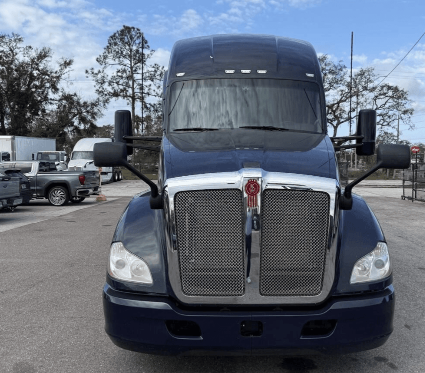 2020 Kenworth 310 image 3