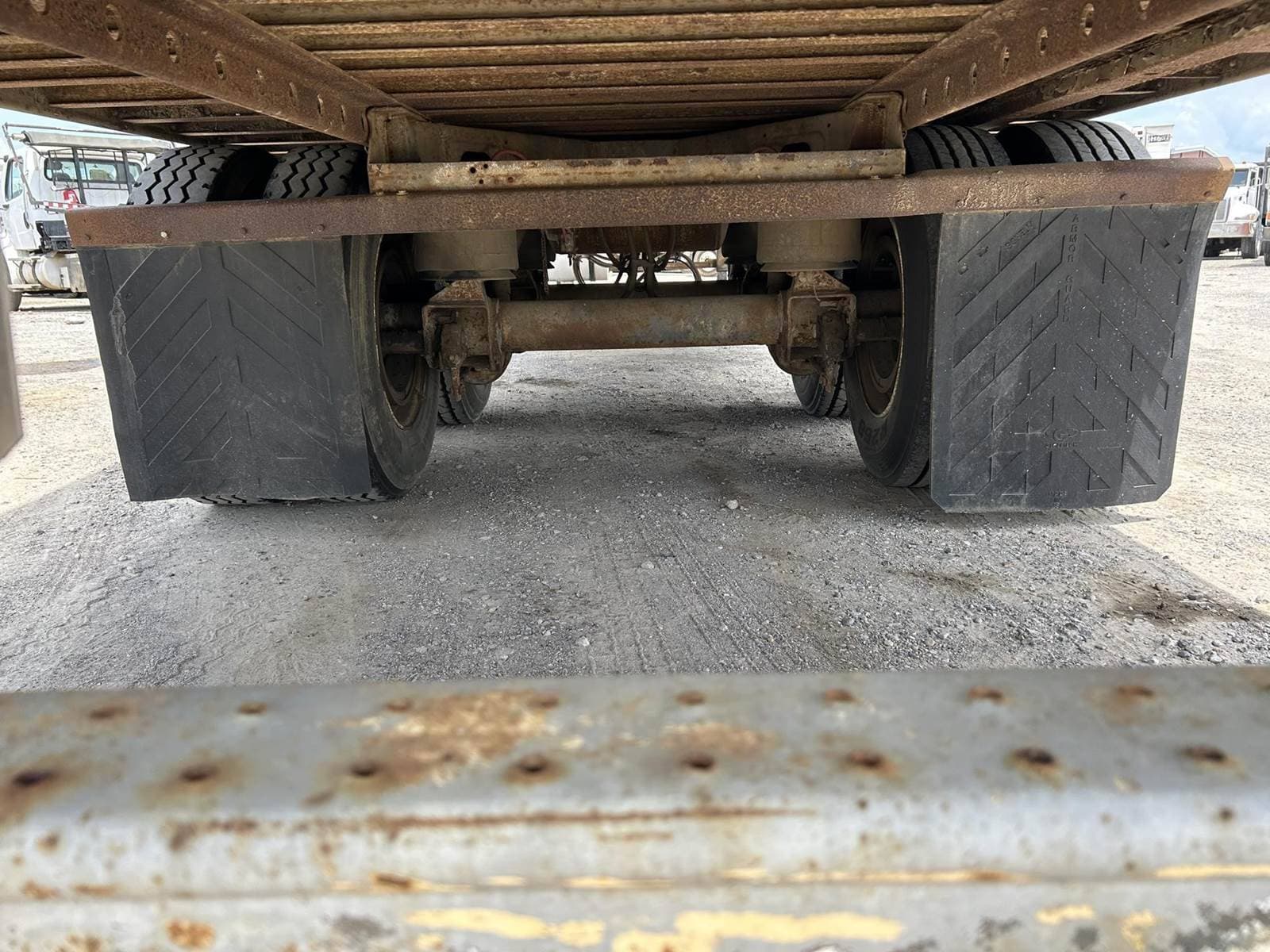 2009 Great Dane 48 ft Reefer Trailer - Sliding Axle, Roll up Door, Liftgate, Carrier image 9