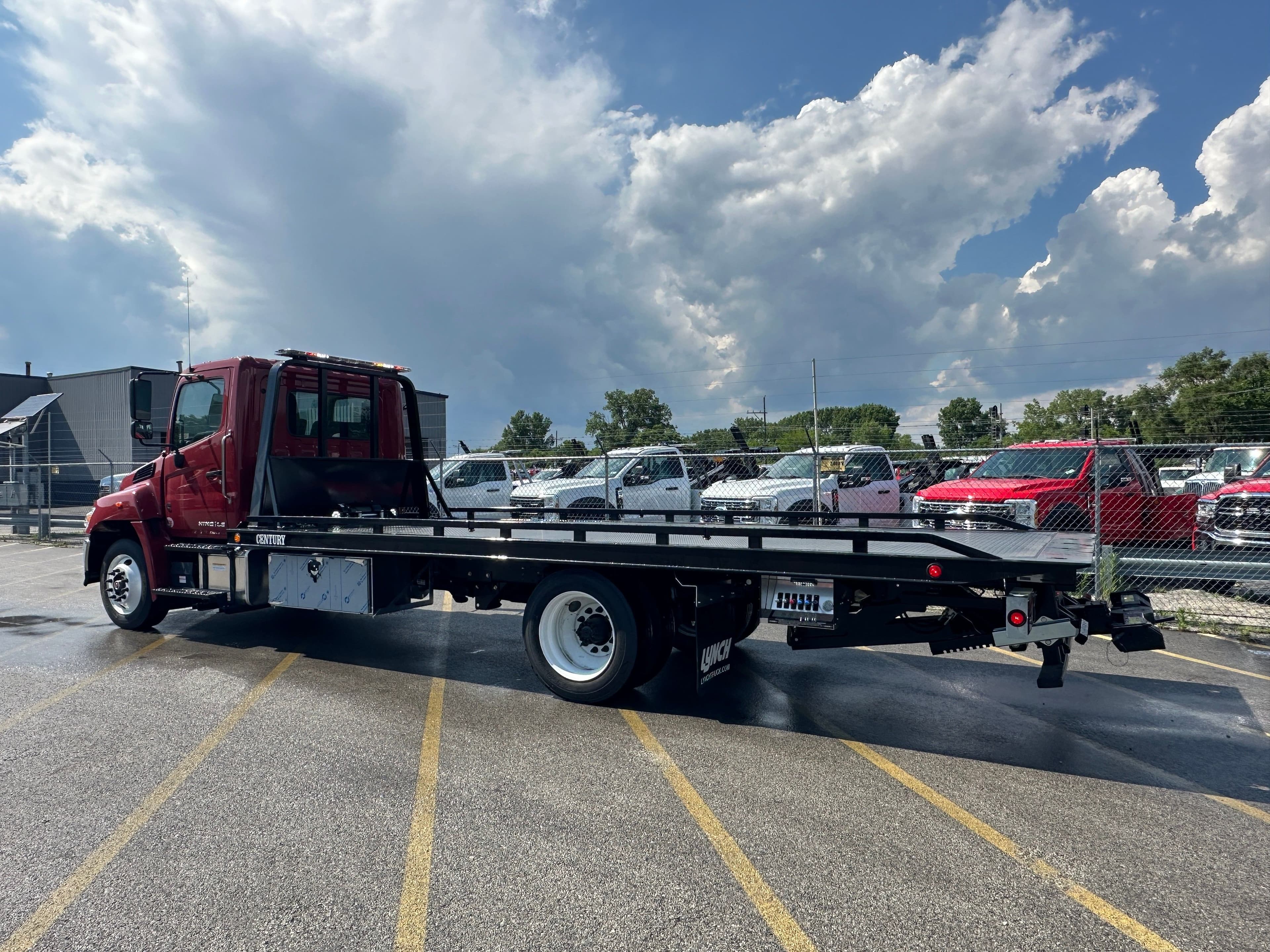 2025 Hino L6 WITH A CENTURY 21.5' STEEL CARRIER  (SK#: 6239C) image 5