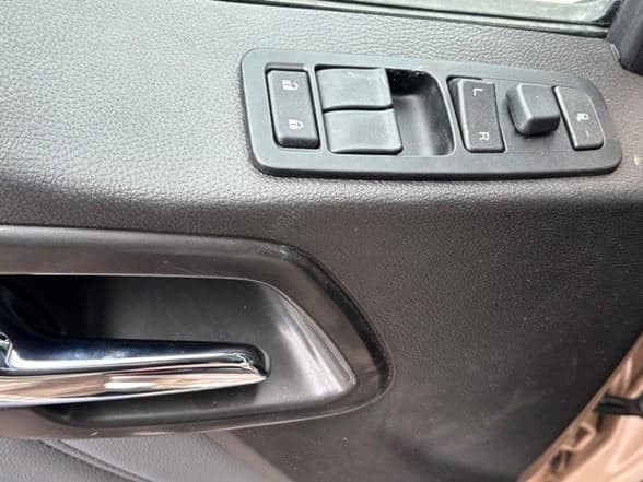 2025 Kenworth T880 image 10