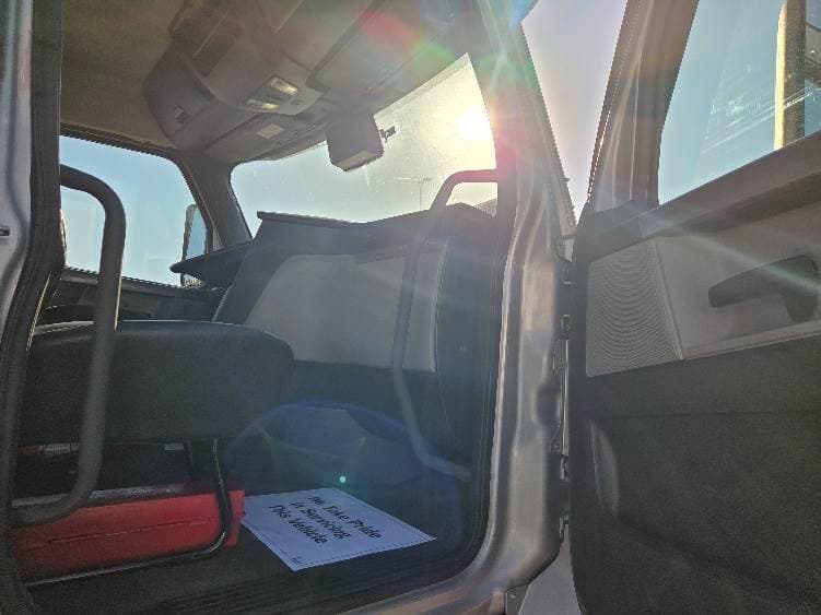 2021 Freightliner Cascadia image 7