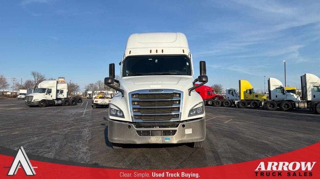 2023 Freightliner Cascadia image 1