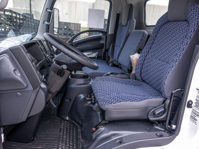 2025 Chevrolet 4500 HG LCF Gas Base image 9