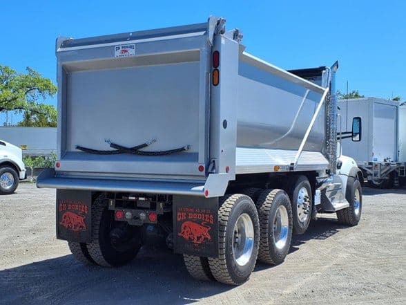 2025 Kenworth T880 image 9