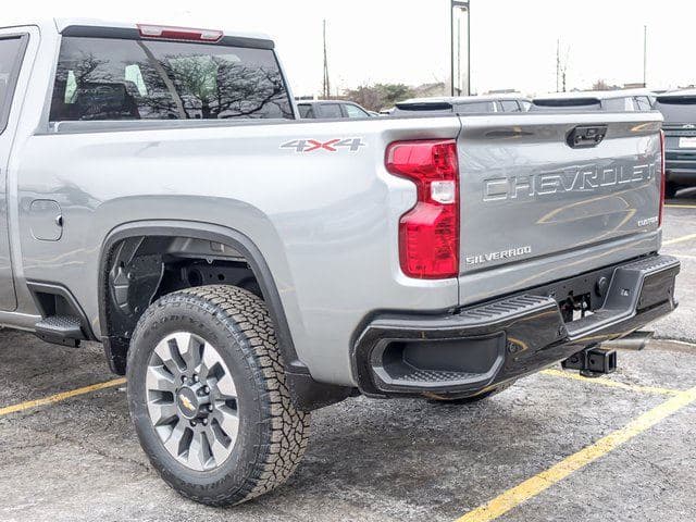 2026 Chevrolet Silverado 2500HD Custom image 8