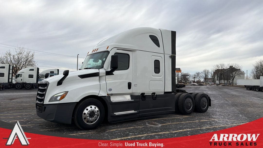 2021 Freightliner Cascadia image 2