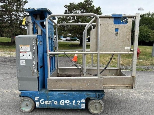 2016 GENIE GR12 image 3