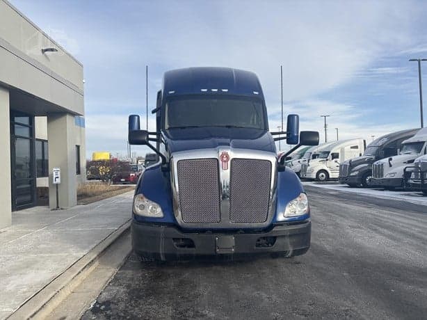2021 Kenworth T680 image 7