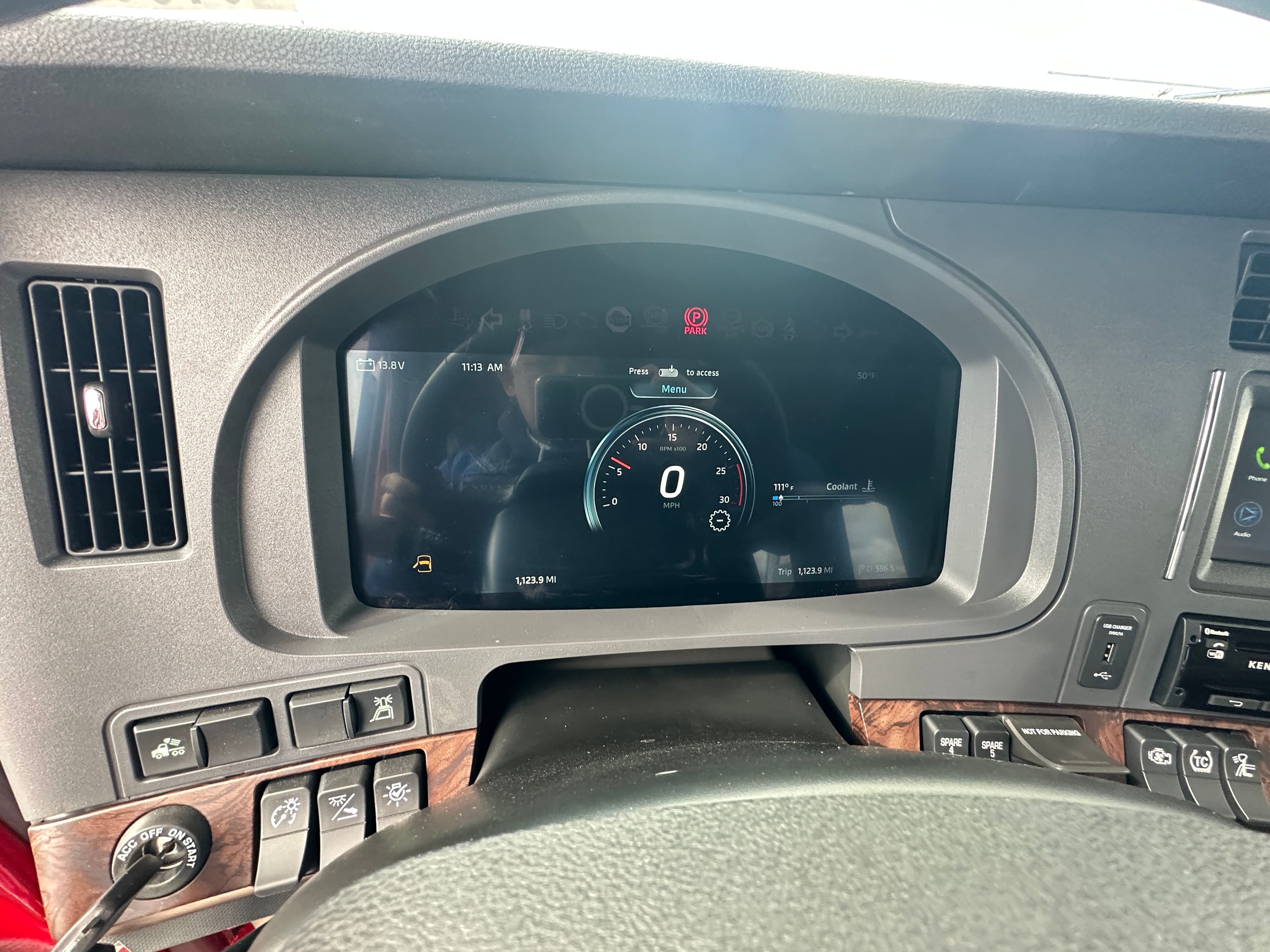 2025 Kenworth T880 with a Century 5130 image 13