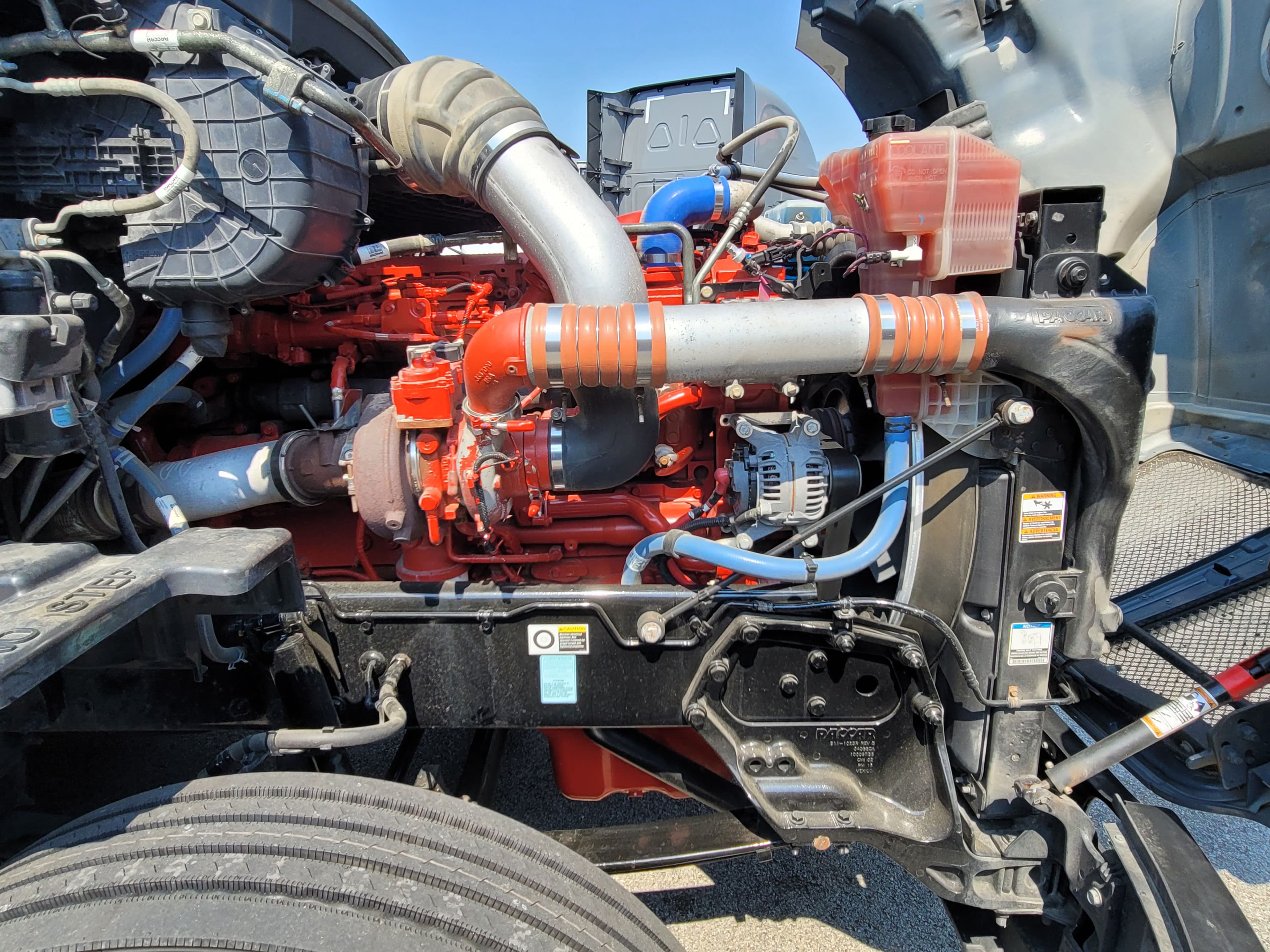 2022 Kenworth T680 image 7