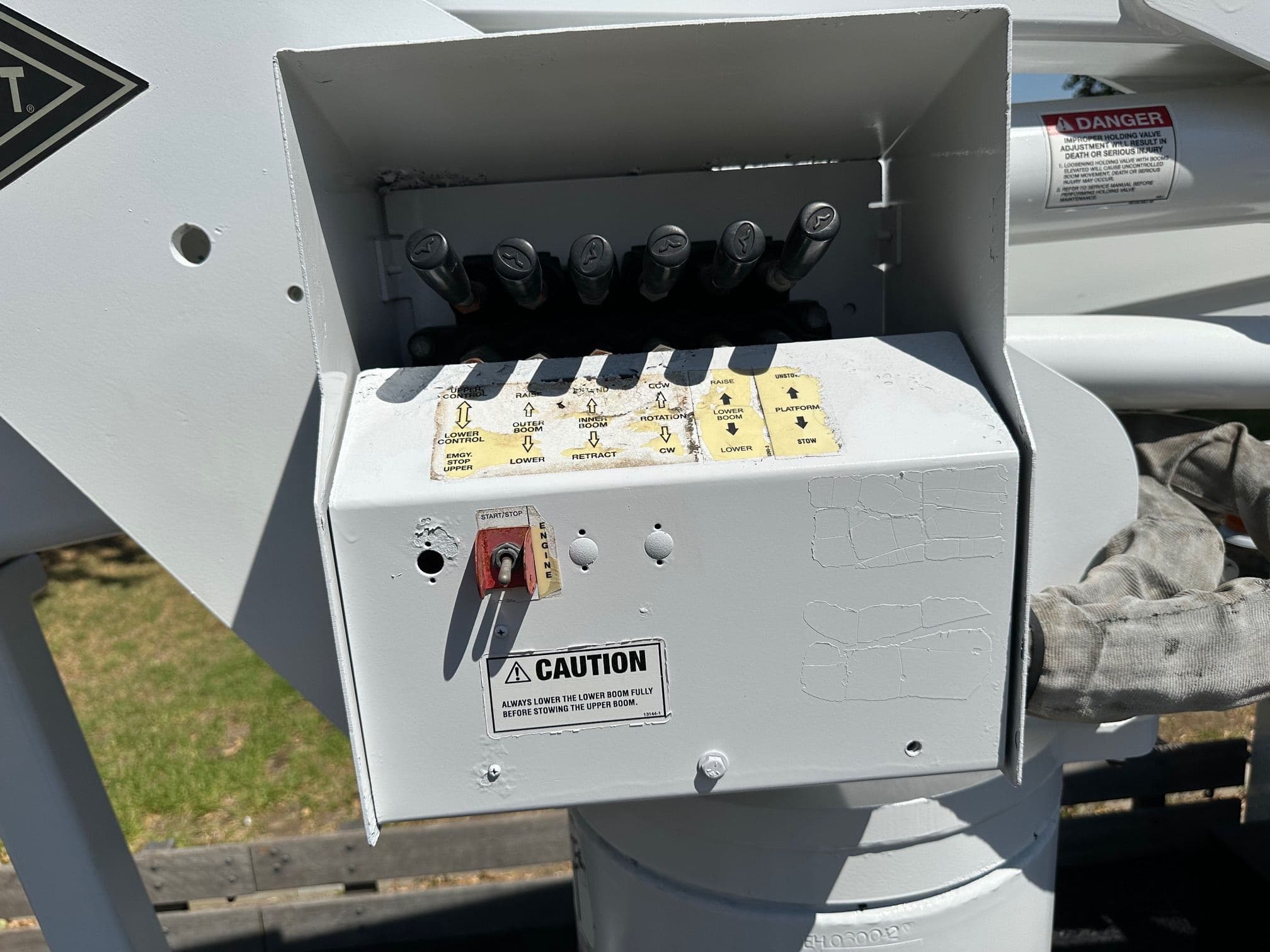 2007 Ford F-550 Bucket Truck image 18