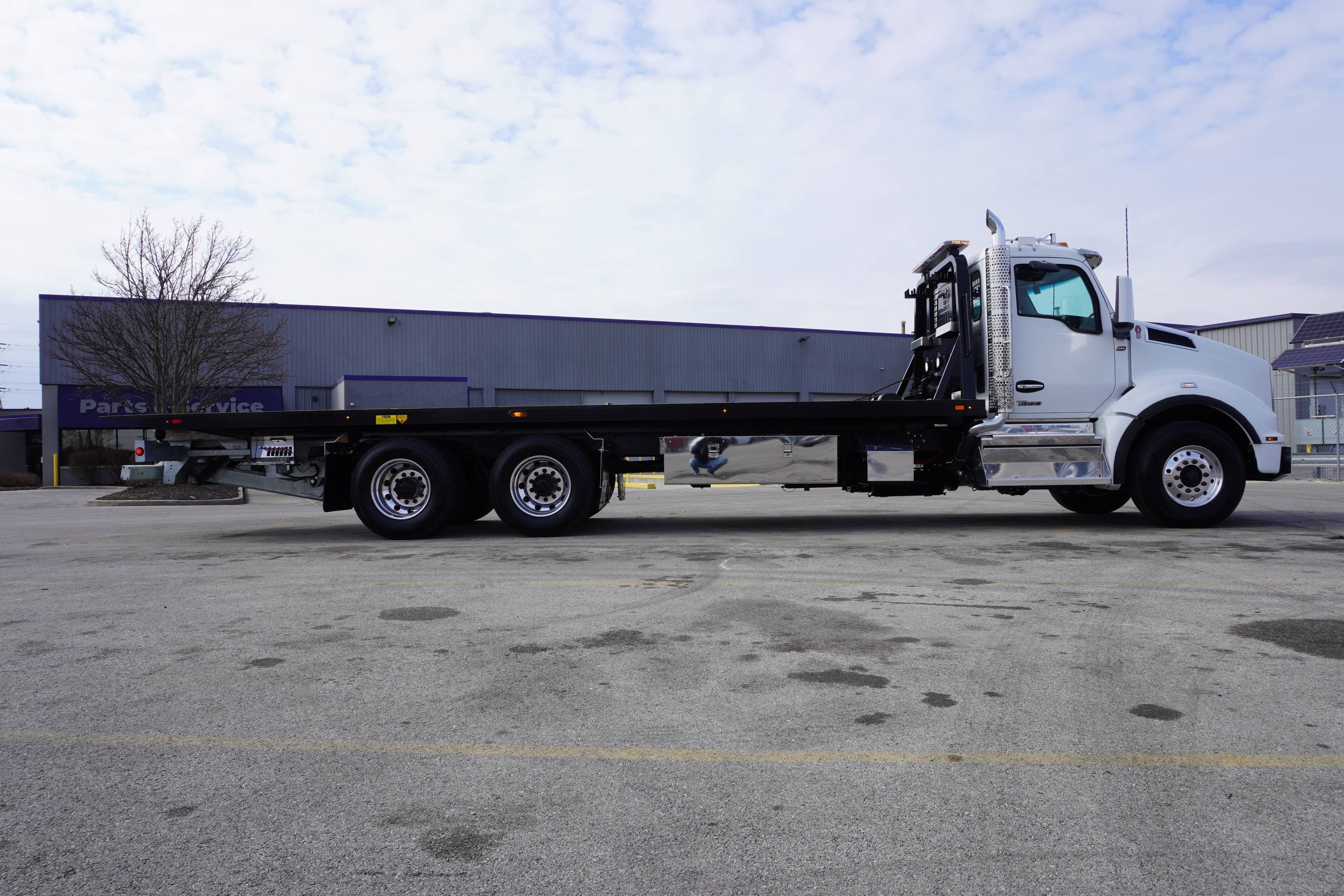 2025 Kenworth T880 image 6