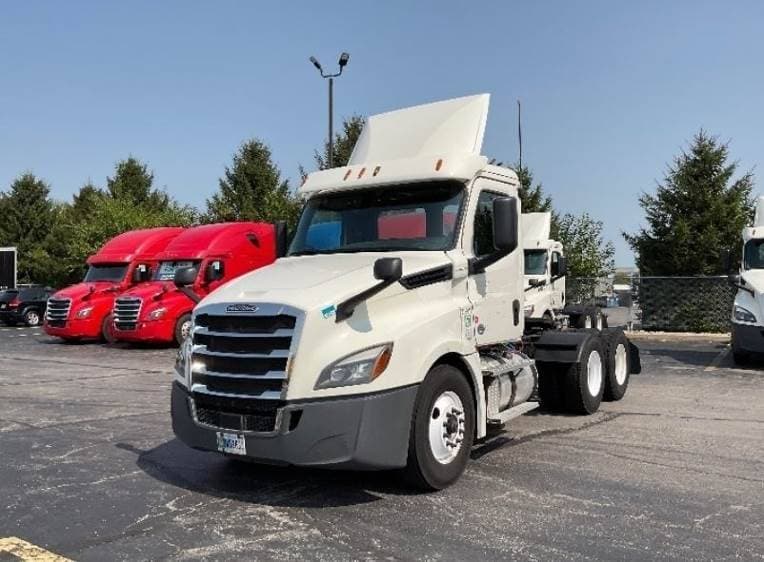 2018 Freightliner Cascadia image 3