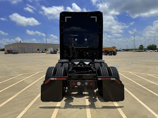 2022 Kenworth T680 image 6