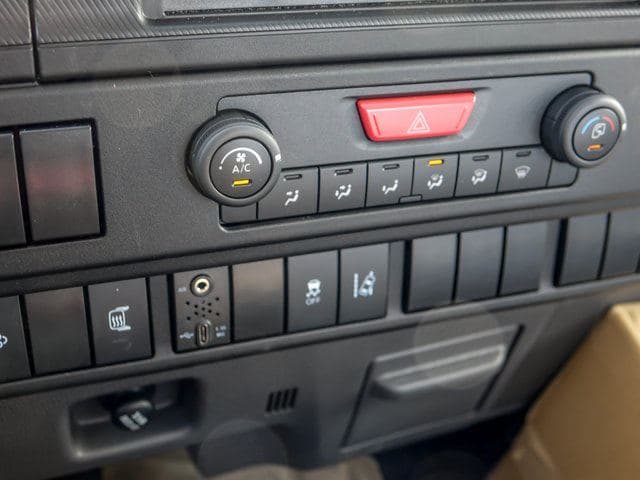 2025 Chevrolet 4500 HD LCF Diesel Base image 13